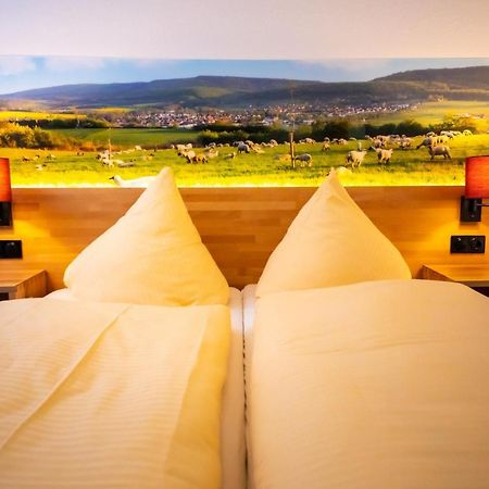 Wohlfuehlhotel Im Schlosspark - Self Checkin Willebadessen Екстериор снимка
