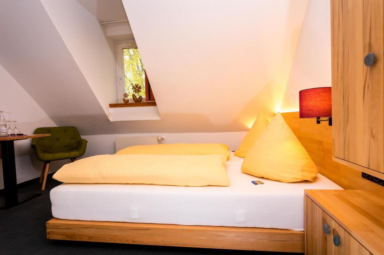 Wohlfuehlhotel Im Schlosspark - Self Checkin Willebadessen Екстериор снимка